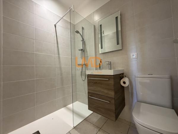 Villa 4 faces T5 145 m2 avec piscine