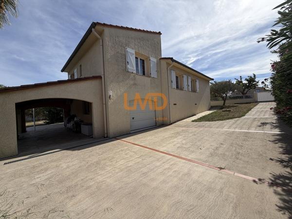 Villa 4 faces T5 145 m2 avec piscine