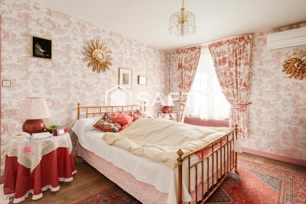 Maison Lorraine de 330 m2 pleine de charme avec une partie sur l'arrière pouvant servir à créer un appartement ou son activité professionnelle