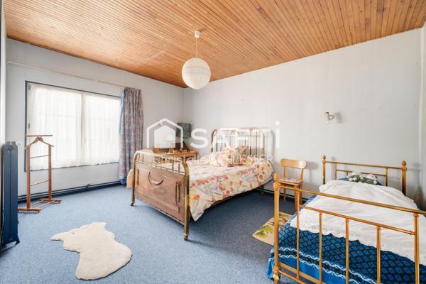 Maison Lorraine de 330 m2 pleine de charme avec une partie sur l'arrière pouvant servir à créer un appartement ou son activité professionnelle