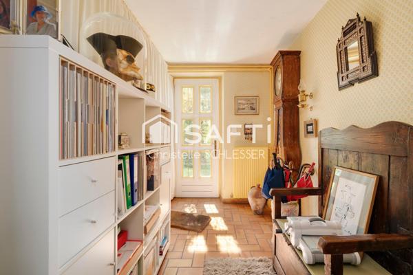 Maison Lorraine de 330 m2 pleine de charme avec une partie sur l'arrière pouvant servir à créer un appartement ou son activité professionnelle