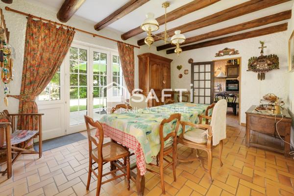 Maison Lorraine de 330 m2 pleine de charme avec une partie sur l'arrière pouvant servir à créer un appartement ou son activité professionnelle