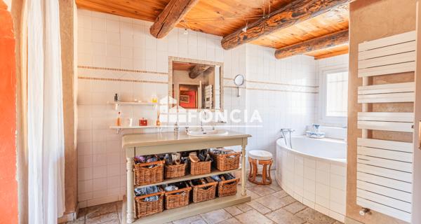 À vendre Maison 7 pièces 218 m² - Six-fours-les-plages 83140