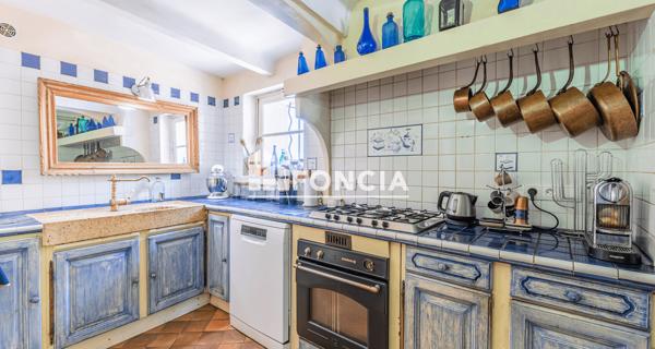 À vendre Maison 7 pièces 218 m² - Six-fours-les-plages 83140