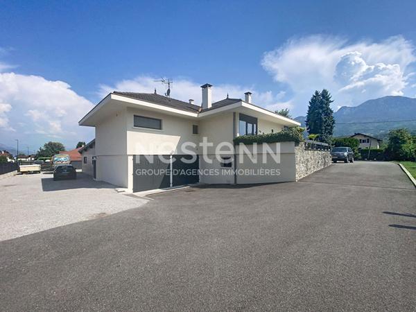 Amancy ? Maison 129 m², 3 chambres, piscine, terrain clos de 2 100 m² et stationnement pour 10 véhicules