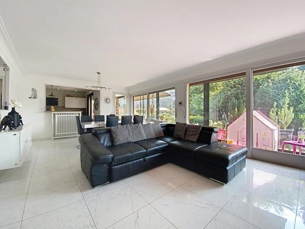 Amancy ? Maison 129 m², 3 chambres, piscine, terrain clos de 2 100 m² et stationnement pour 10 véhicules