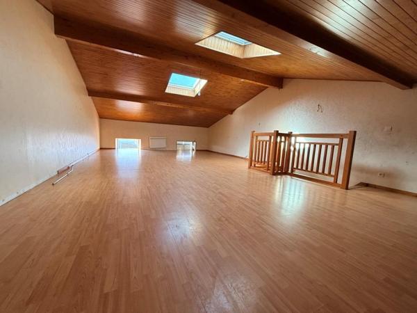 SAINT-SAVIN MAISON DE VILLE PLEIN CENTRE Saint-Savin (33920)