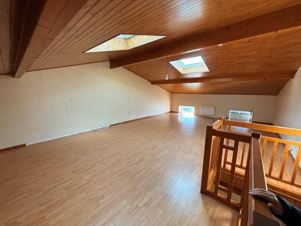 SAINT-SAVIN MAISON DE VILLE PLEIN CENTRE Saint-Savin (33920)