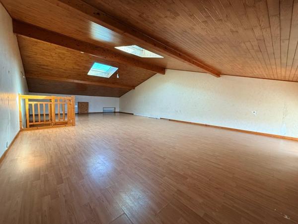 SAINT-SAVIN MAISON DE VILLE PLEIN CENTRE Saint-Savin (33920)