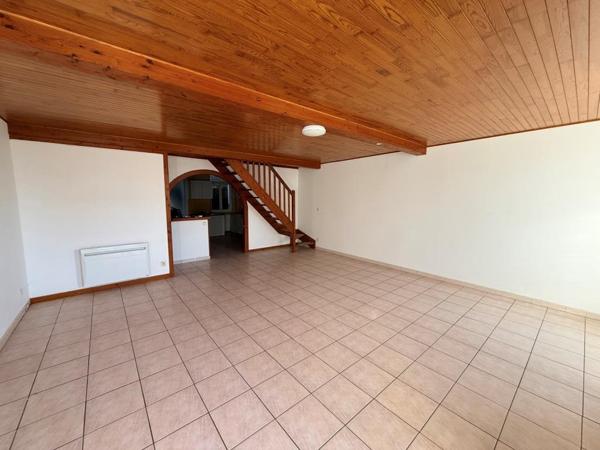 SAINT-SAVIN MAISON DE VILLE PLEIN CENTRE Saint-Savin (33920)