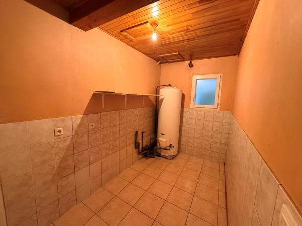 SAINT-SAVIN MAISON DE VILLE PLEIN CENTRE Saint-Savin (33920)