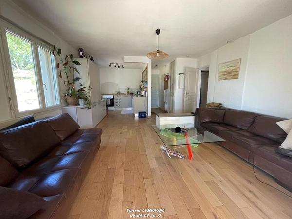 Propriété de 2,9 hectares avec vue imprenable sur le lac d'Esparron-de-Verdon