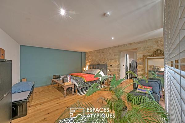 Maison de village aux volumes généreux, avec piscine et garage