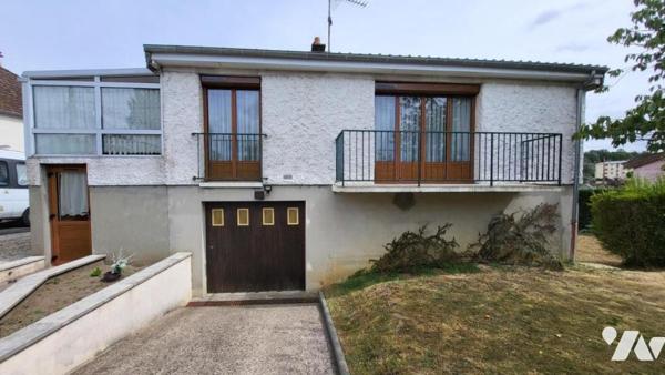 Pavillon en sortie de ville sur 484 m² avec véranda