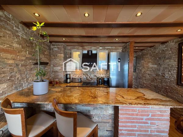 BANUYLS-SUR-MER, SUBLIME APPARTEMENT T2 AVEC VUE PANORAMIQUE SUR PORT