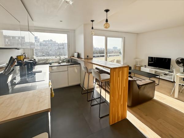 Appartement Paris 3 pièces 68 m2 sans vis-à-vis sur balcon