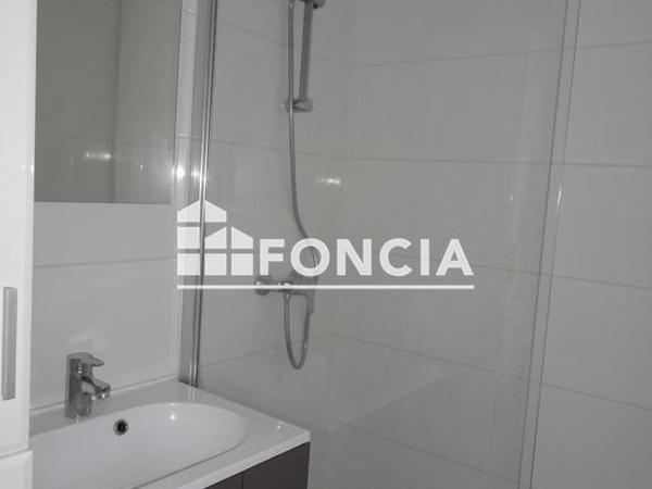 Location Appartement 4 pièces 61.1 m² - 27 A 35 RUE HENRI DUNANT Grenoble 38100