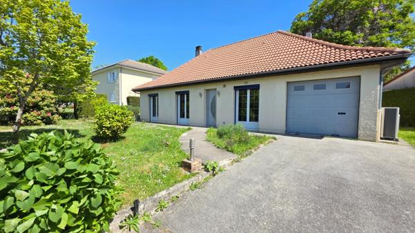 EN EXCLUSIVITE SUR COUZEIX JOLIE MAISON DE PLAIN PIED AVEC GARAGE ABRI JARDIN SUR TERRAIN ARBORE