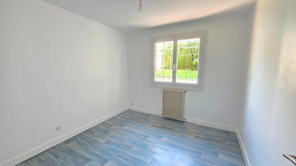 EN EXCLUSIVITE SUR COUZEIX JOLIE MAISON DE PLAIN PIED AVEC GARAGE ABRI JARDIN SUR TERRAIN ARBORE