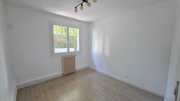 EN EXCLUSIVITE SUR COUZEIX JOLIE MAISON DE PLAIN PIED AVEC GARAGE ABRI JARDIN SUR TERRAIN ARBORE