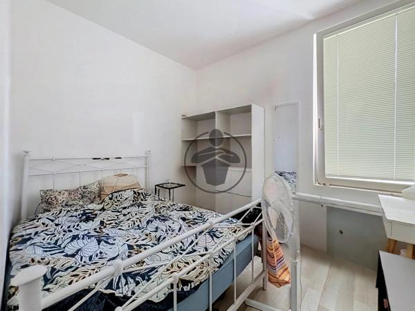 Location                                                      Appartement
                        
                     3 pièces                      49 m2                     à Saint-Quentin