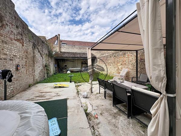 Location                                                      Appartement
                        
                     3 pièces                      49 m2                     à Saint-Quentin