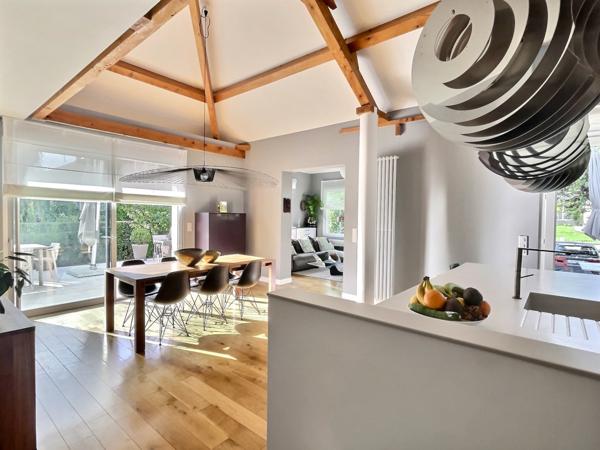 Divonne-les-Bains (01220) Maison individuelle - Proximité centre ville