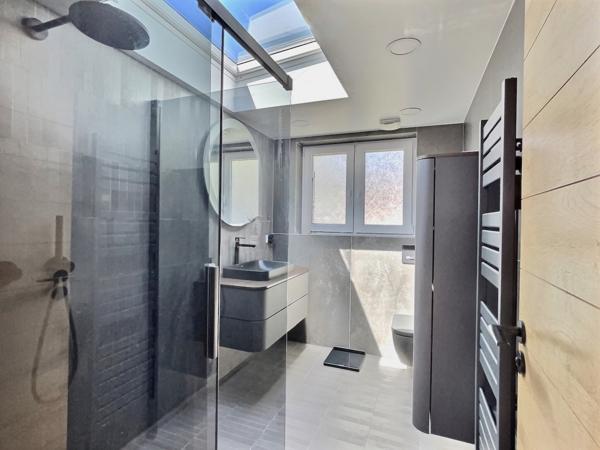 Divonne-les-Bains (01220) Maison individuelle - Proximité centre ville