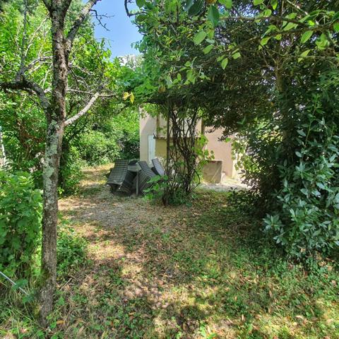 Charmante maison de 48 m² sur superbe terrain bucolique