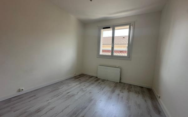 Maison à vendre    4 pièces • 552 m2 Saint-Égrève