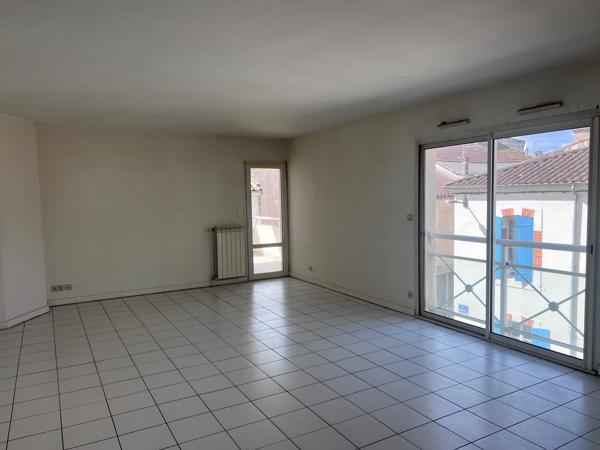 Appartement 3 pièces – 90 m² avec terrasse – Centre-ville de Villeneuve-sur-Lot (47)