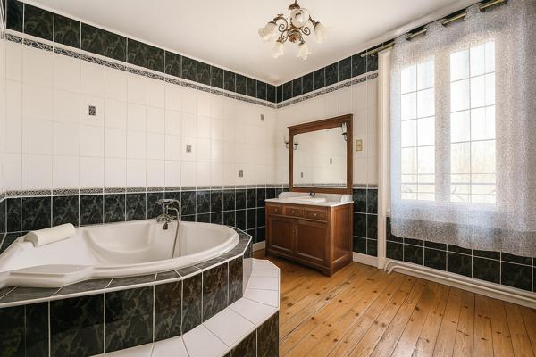 Maison 5 pièces – 118 m² environ à Le Pouliguen (ref : 77066P)