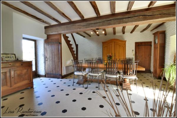 Domaine d'exception - CHAVAGNES EN PAILLERS (85) - 2 maisons d'habitations ainsi que 2 gîtes avec piscine