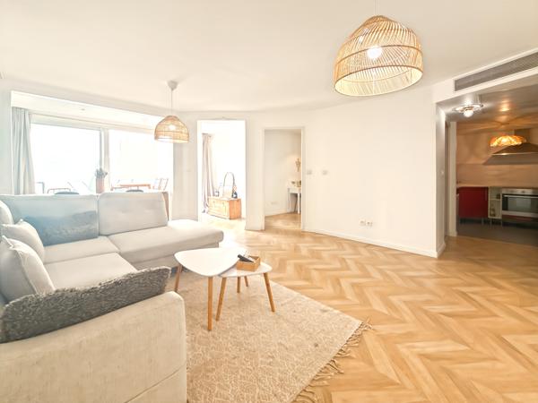 Marseille (13006) T2 climatisé avec grande terrasse – Secteur Cours Pierre Puget