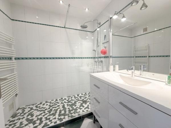 SAINTE FOY-LES-LYON quartier Chavril : T4 de 85 m2