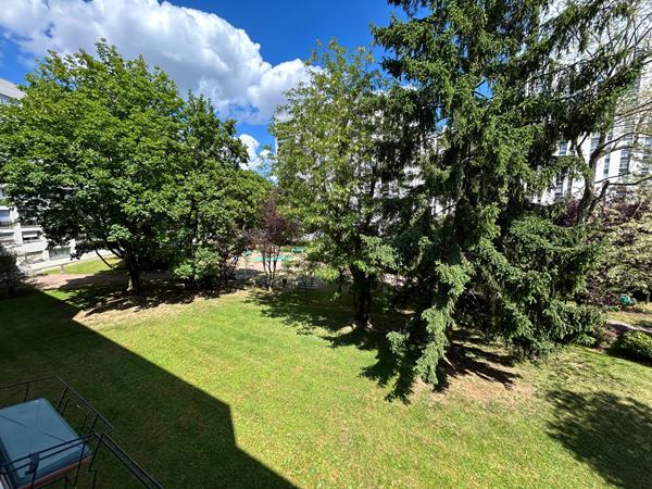 APPARTEMENT DONNANT SUR PARC ARBORÉ