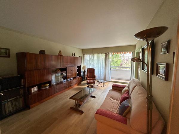 APPARTEMENT DONNANT SUR PARC ARBORÉ