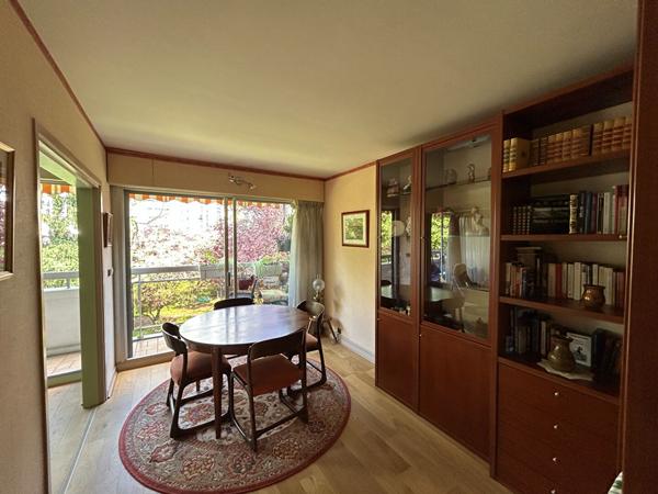 APPARTEMENT DONNANT SUR PARC ARBORÉ