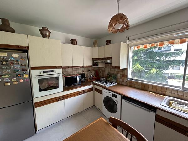 APPARTEMENT DONNANT SUR PARC ARBORÉ