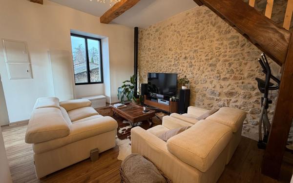 Maison à vendre    2 pièces •  Barbières