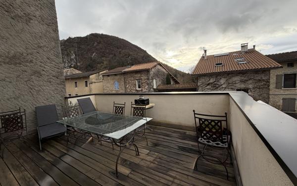 Maison à vendre    2 pièces •  Barbières