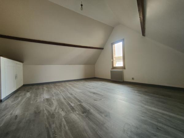 MAISON DE CHARME RENOVEE DE 160 M² HABITABLE AVEC GARAGE ET JARDIN SUR UN TERRAIN CLOS DE 270 M² AU CALME Beauvais (60000)