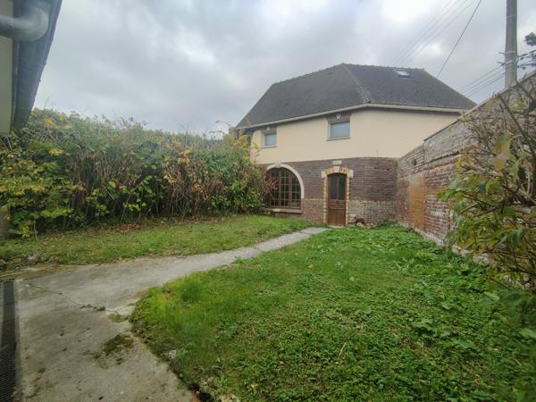 MAISON DE CHARME RENOVEE DE 160 M² HABITABLE AVEC GARAGE ET JARDIN SUR UN TERRAIN CLOS DE 270 M² AU CALME Beauvais (60000)