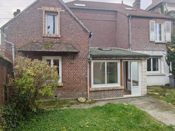 MAISON DE CHARME RENOVEE DE 160 M² HABITABLE AVEC GARAGE ET JARDIN SUR UN TERRAIN CLOS DE 270 M² AU CALME Beauvais (60000)