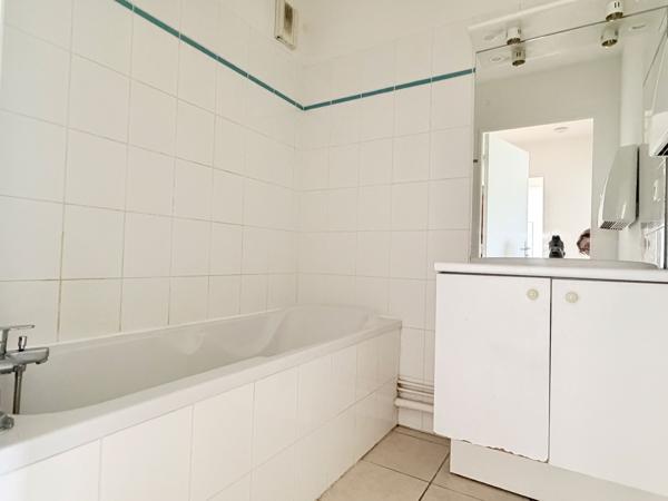 NOUVEAUTÉ À NANTES – QUARTIER CHANTENAY / SAINTE-ANNE T3 de 70 m2 AVEC PARKING FERME ET SECURISE