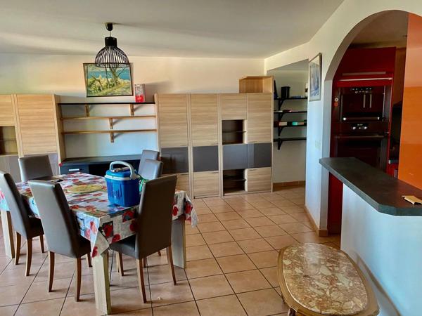 Vente                                                      Appartement
                        
                     3 pièces                      63 m2                     à Bormes-les-Mimosas