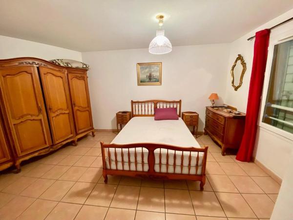 Vente                                                      Appartement
                        
                     3 pièces                      63 m2                     à Bormes-les-Mimosas