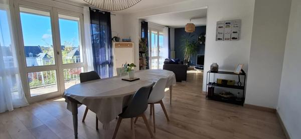 Dpt Aisne (02), à vendre SAINT QUENTIN Appartement T5 Parking