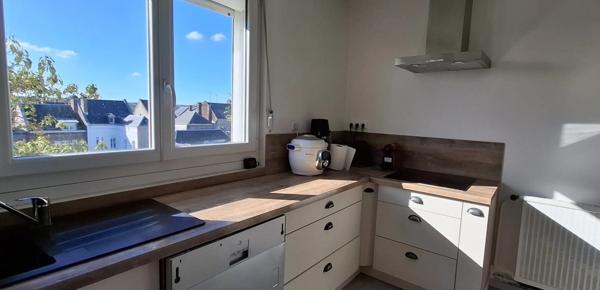 Dpt Aisne (02), à vendre SAINT QUENTIN Appartement T5 Parking
