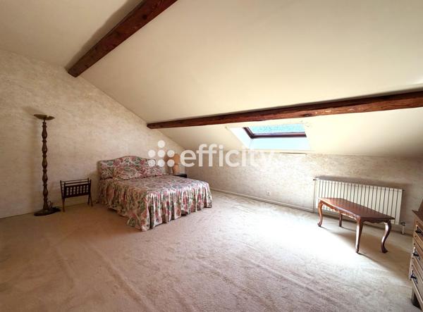 Maison
         6 pièces
        - 160 m² Exclusivité 380 000 € *